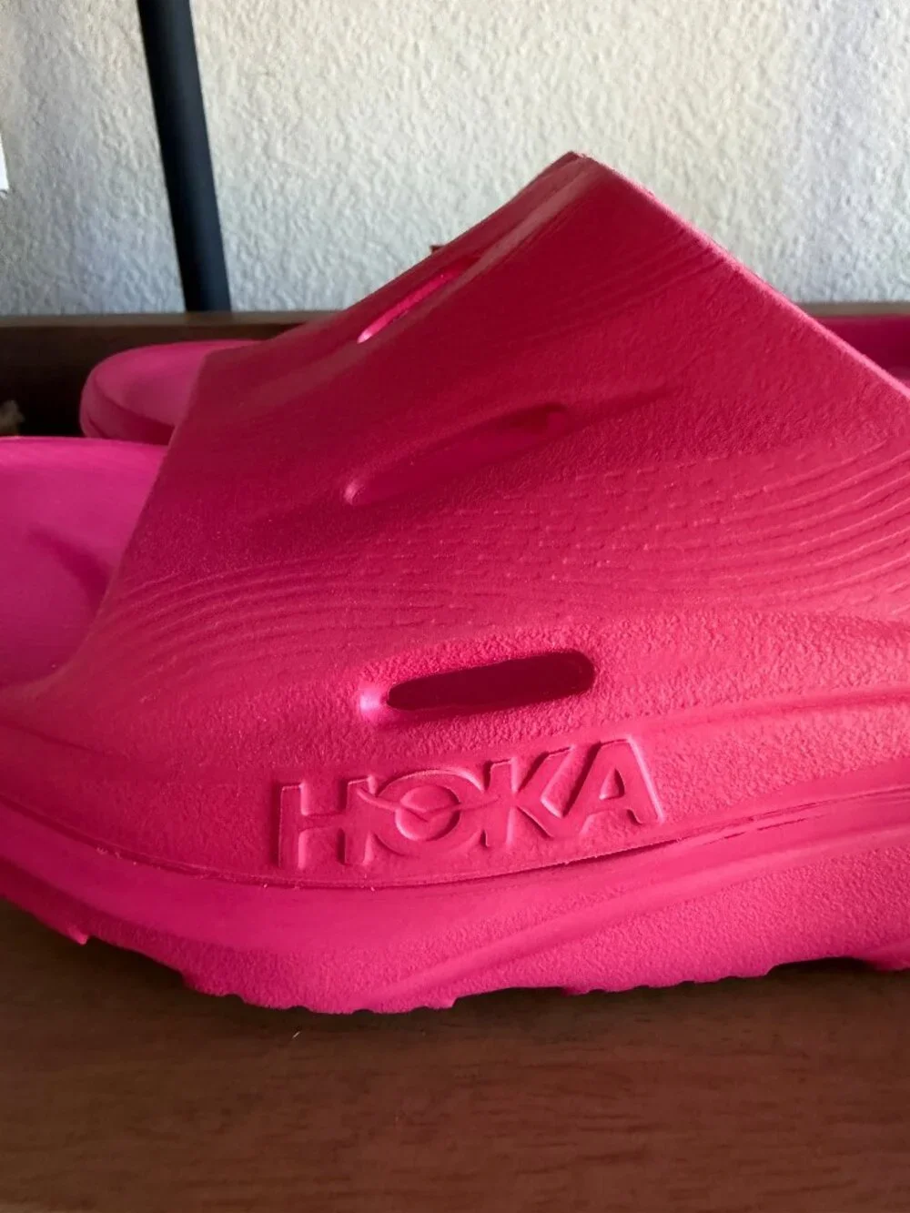 HOKA Ora Recovery Slide 3 sandals in Raspberry NWT M12/W14
